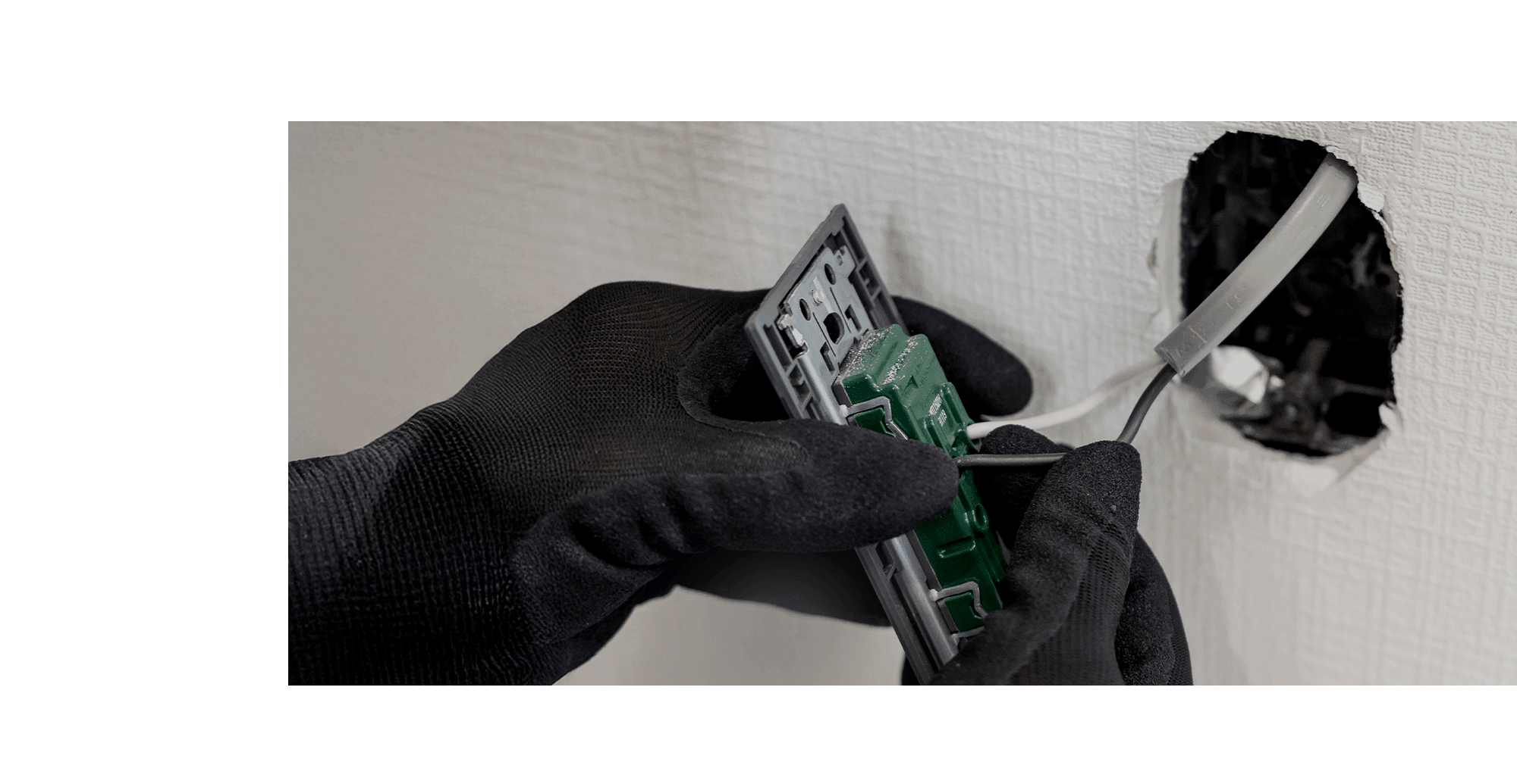 暮らしに欠かせない電気を、確かな施工で未来へつなぐ。