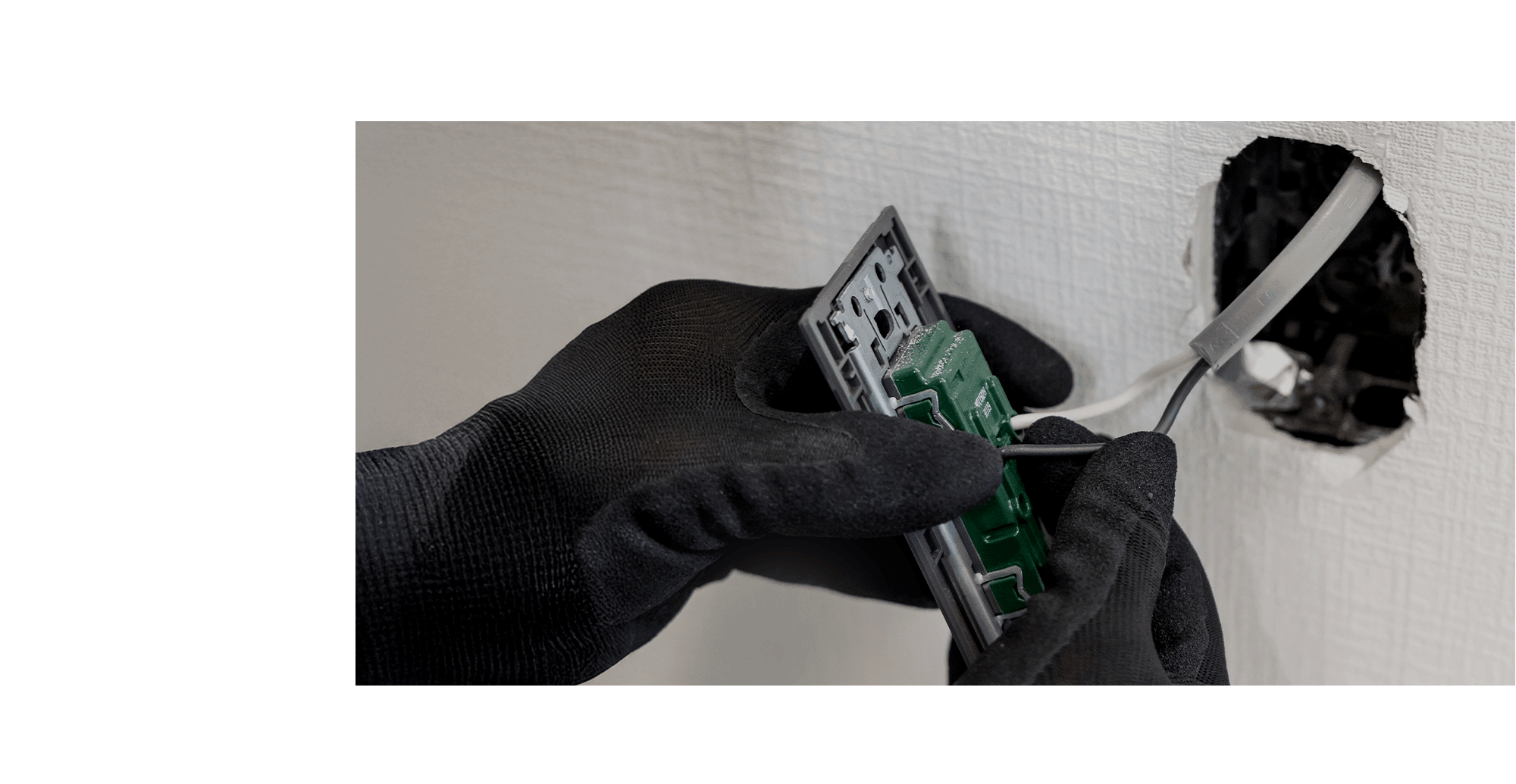 暮らしに欠かせない電気を、確かな施工で未来へつなぐ。